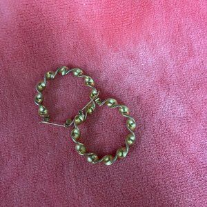 Vintage gold tone earrings